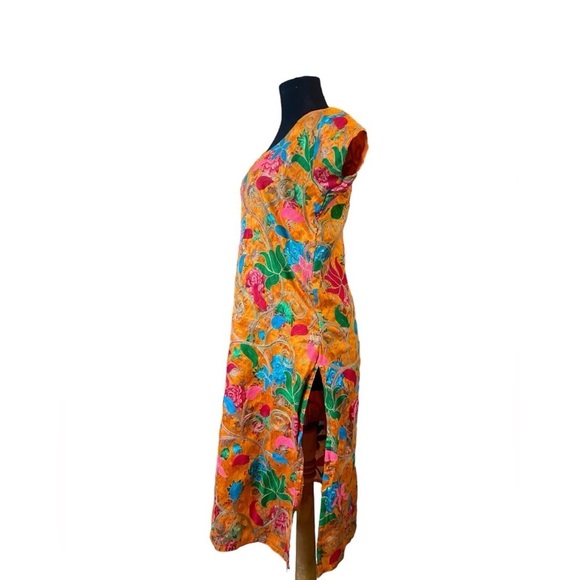 Beautiful Indian Orange Floral Embroidered Kurta - Picture 9 of 16